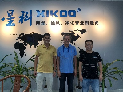 澳洲客戶參觀星科環(huán)?？照{(diào)